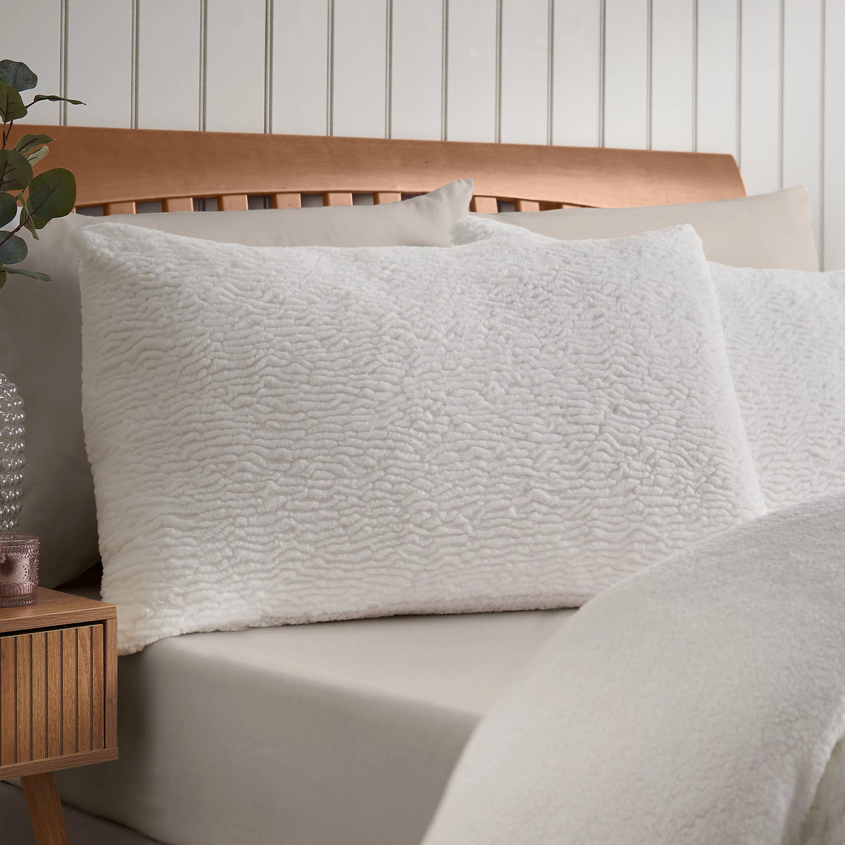 Catherine Lansfield Cream Textured Wave Faux Fur Duvet Cover Set
