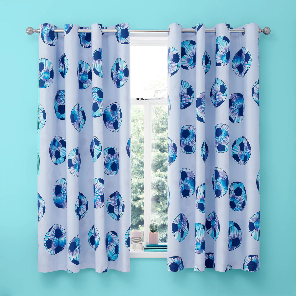 Catherine Lansfield Tie Dye Football Reversible Eyelet Curtains in Lilac Blue