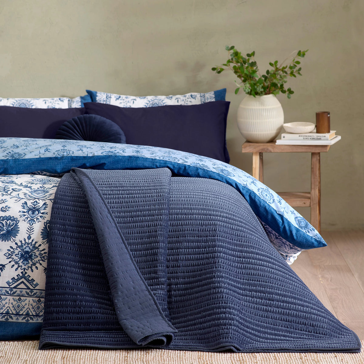 Catherine Lansfield Velvet Pinsonic Quilted Bedspread in Navy Blue 220 x 220cm
