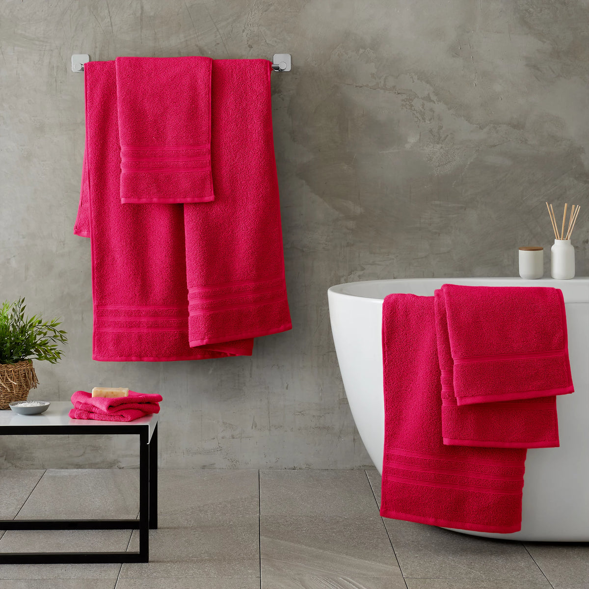 Catherine Lansfield Zero Twist 6 Piece Towel Bale Set Hot Pink