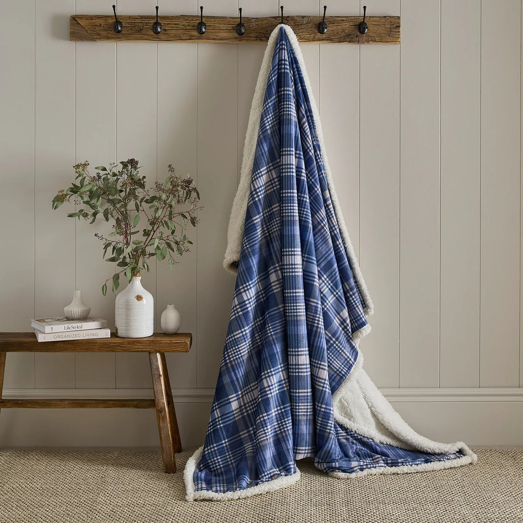 Dreams & Drapes Bennet Check sherpa fleece throw in Navy 150 x 200cm.
