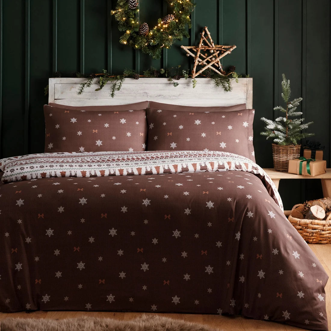 Scattered snowflake reverse of the Fusion Christmas Fairisle duvet cover set in Natural.