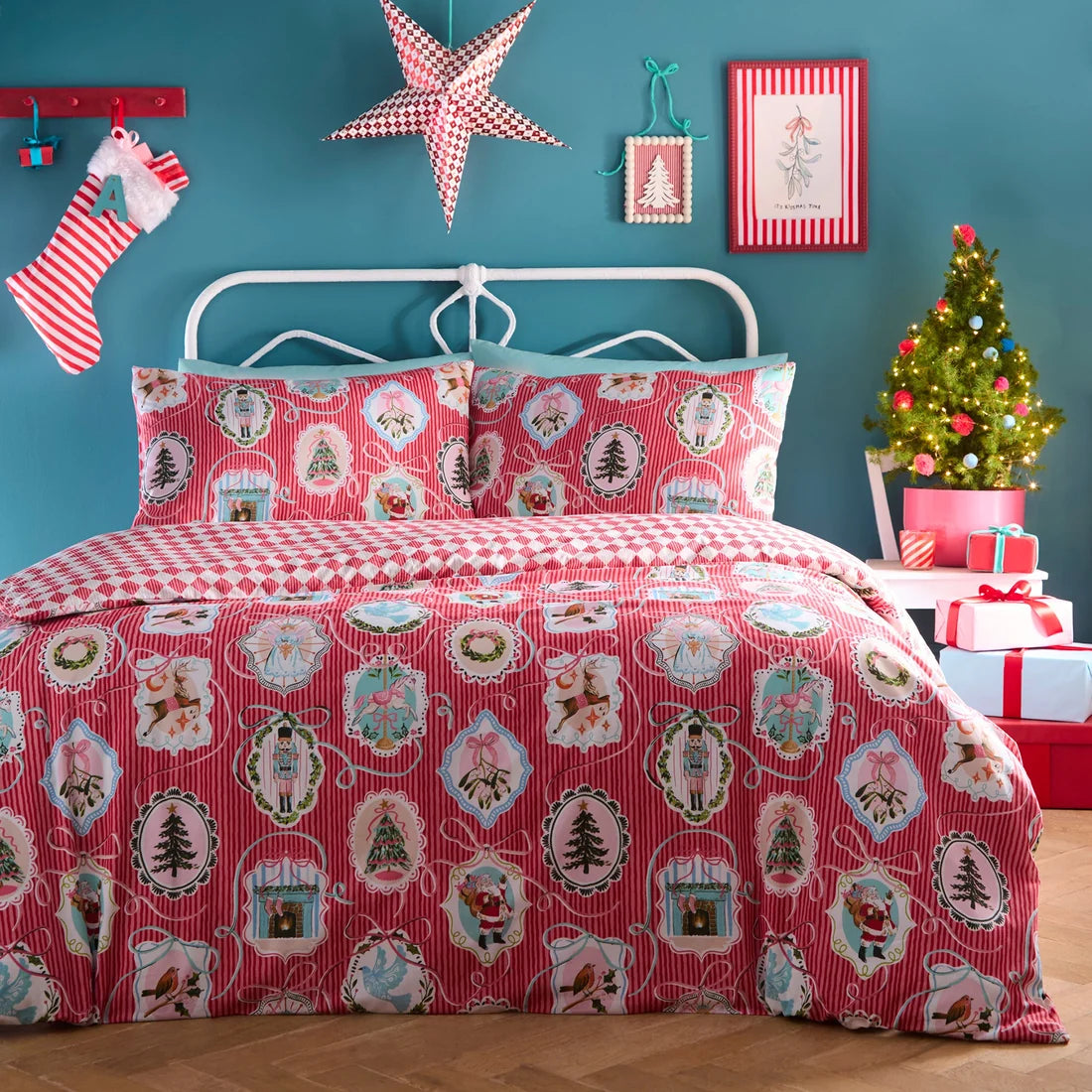 Fusion Christmas Vintage Frames duvet cover set in Red with nostalgic festive scenes, bows and stripes.