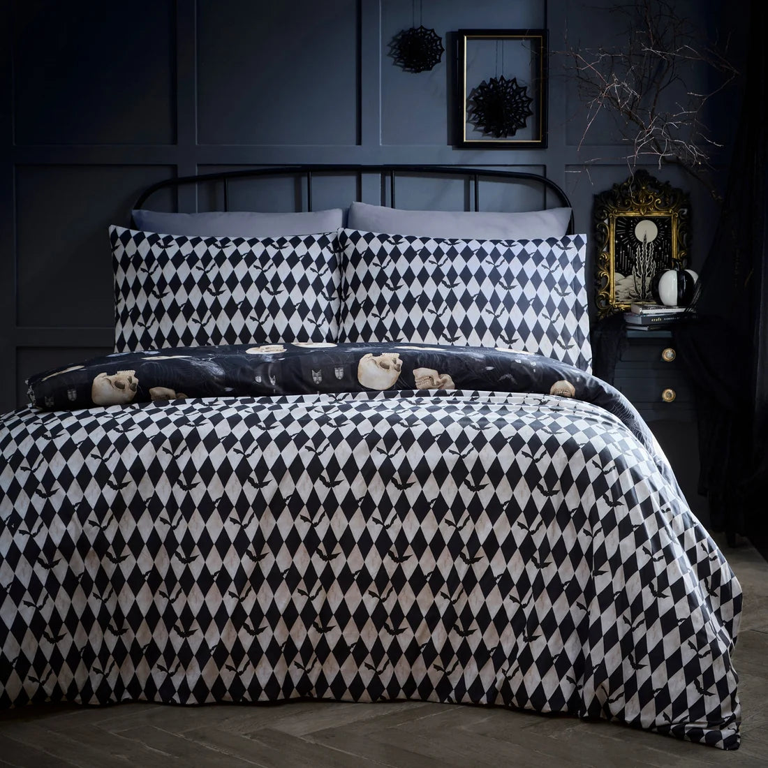 Monochrome geometric reverse on the Fusion Gothic Skulls Halloween duvet cover set.