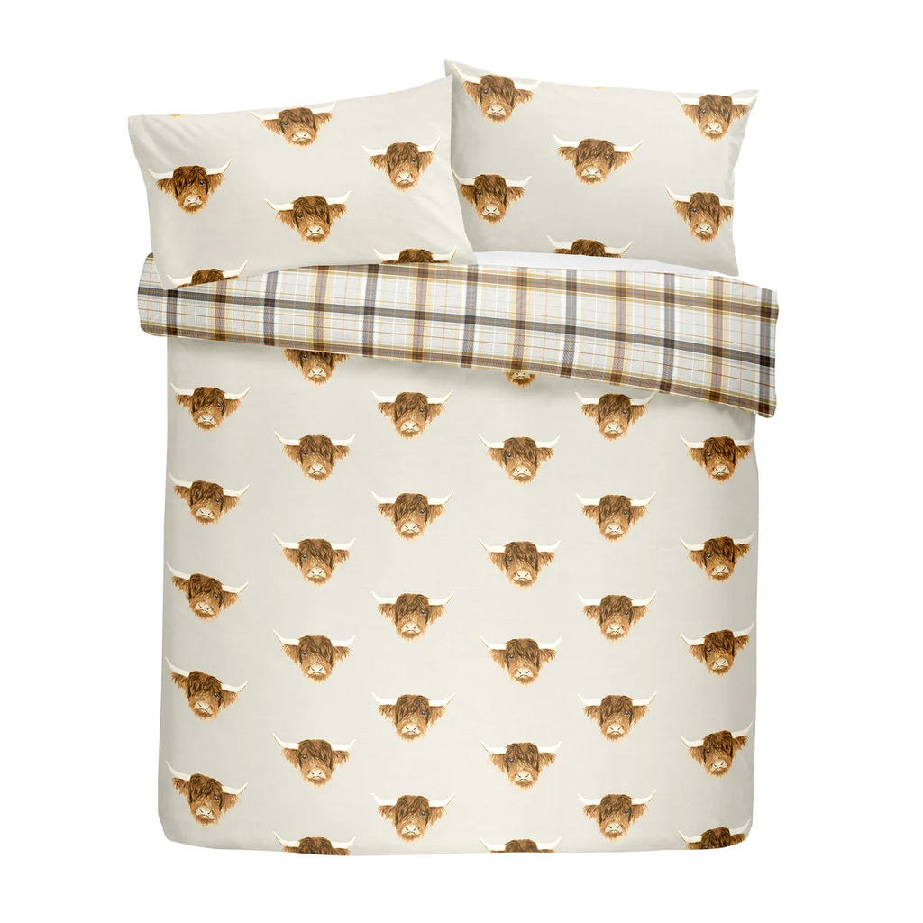 Close-up of the Highland cow design on the Fusion Highland Cow duvet cover set.