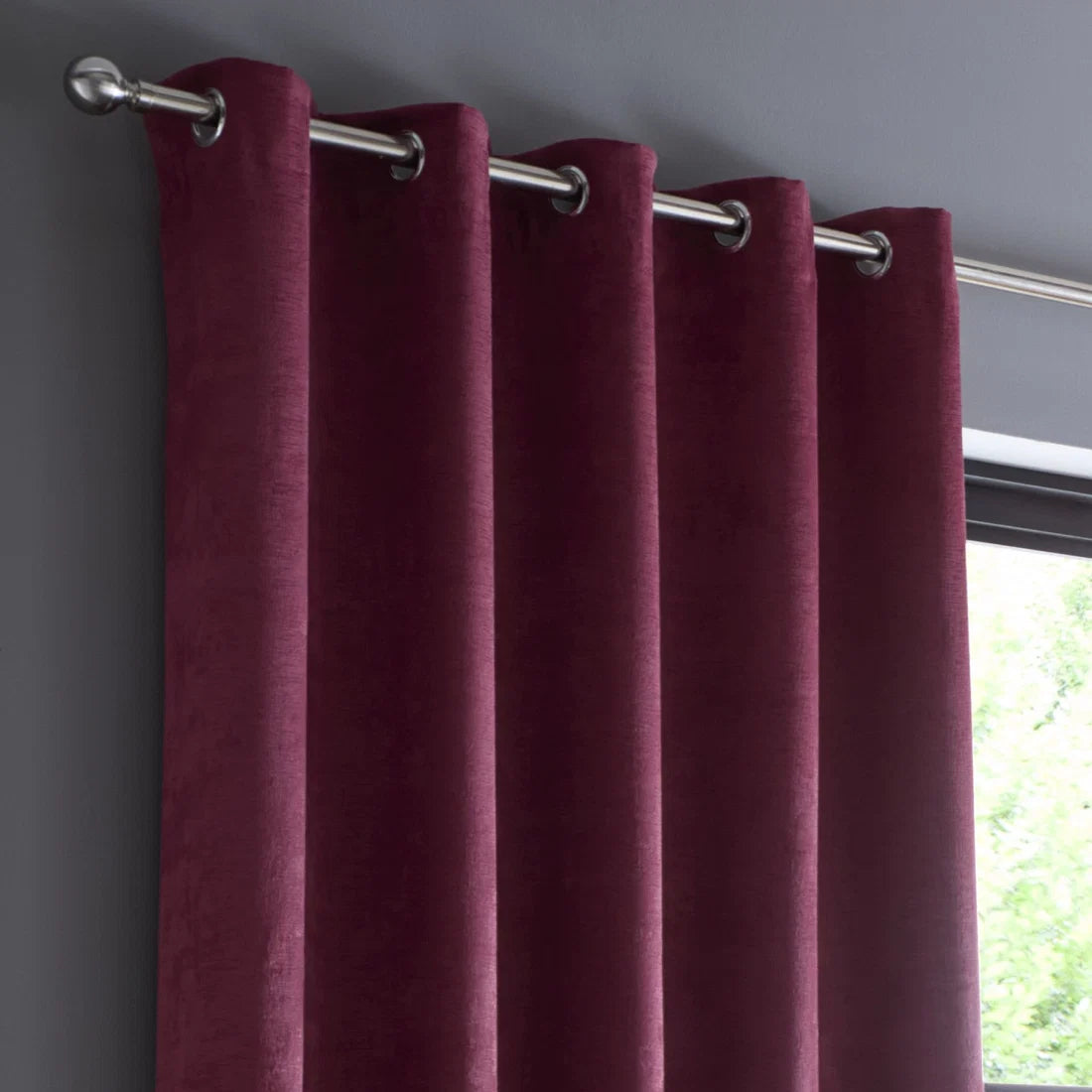 Close-up of the eyelet header on the Fusion Strata curtains.