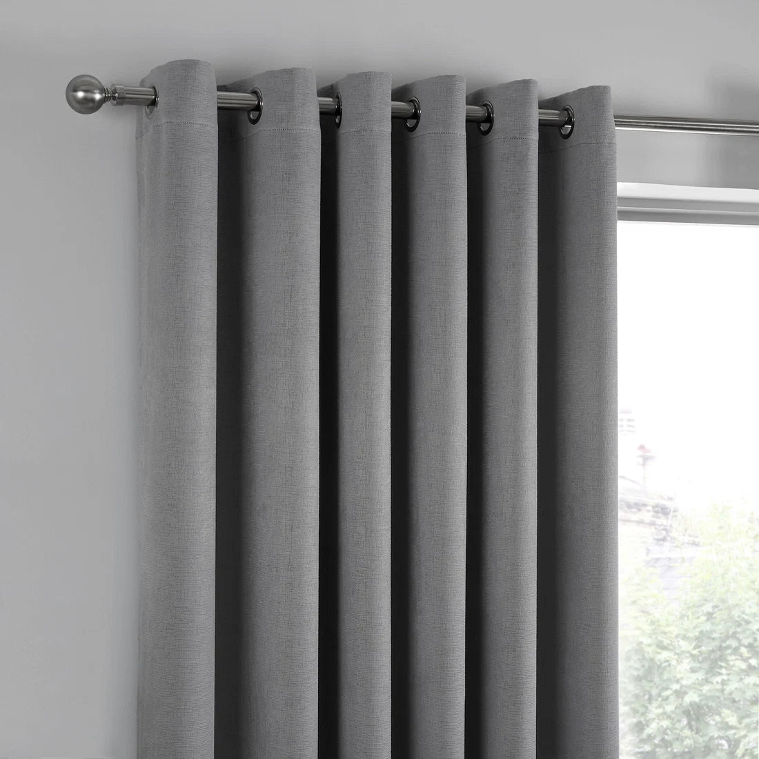 Close-up of the eyelet header on the Fusion Strata curtains.