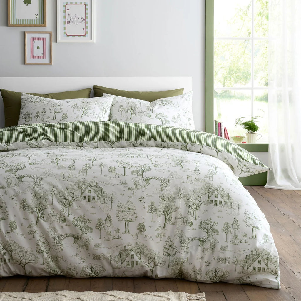 Fusion Woodland Toile reversible polycotton duvet cover set in green.