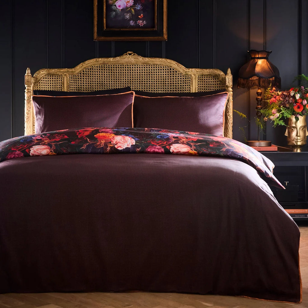 Laurence Llewelyn-Bowen Grande Chintz cotton sateen duvet cover set in multi with bold floral design.