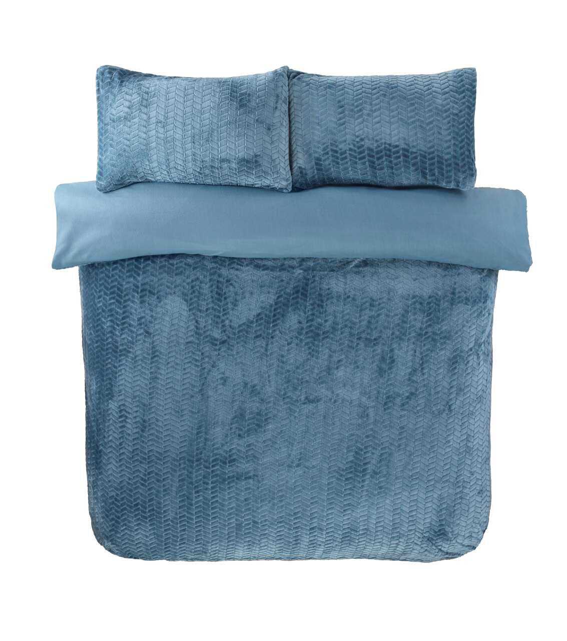 Luxury Chevron Faux Fur Fleece duvet cover set in Steel Blue with a sculpted zigzag design.