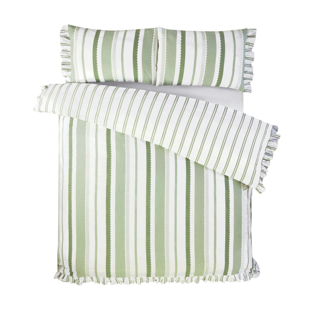 Close-up of the soft cotton-rich fabric on the Maya Frilled green duvet cover set.