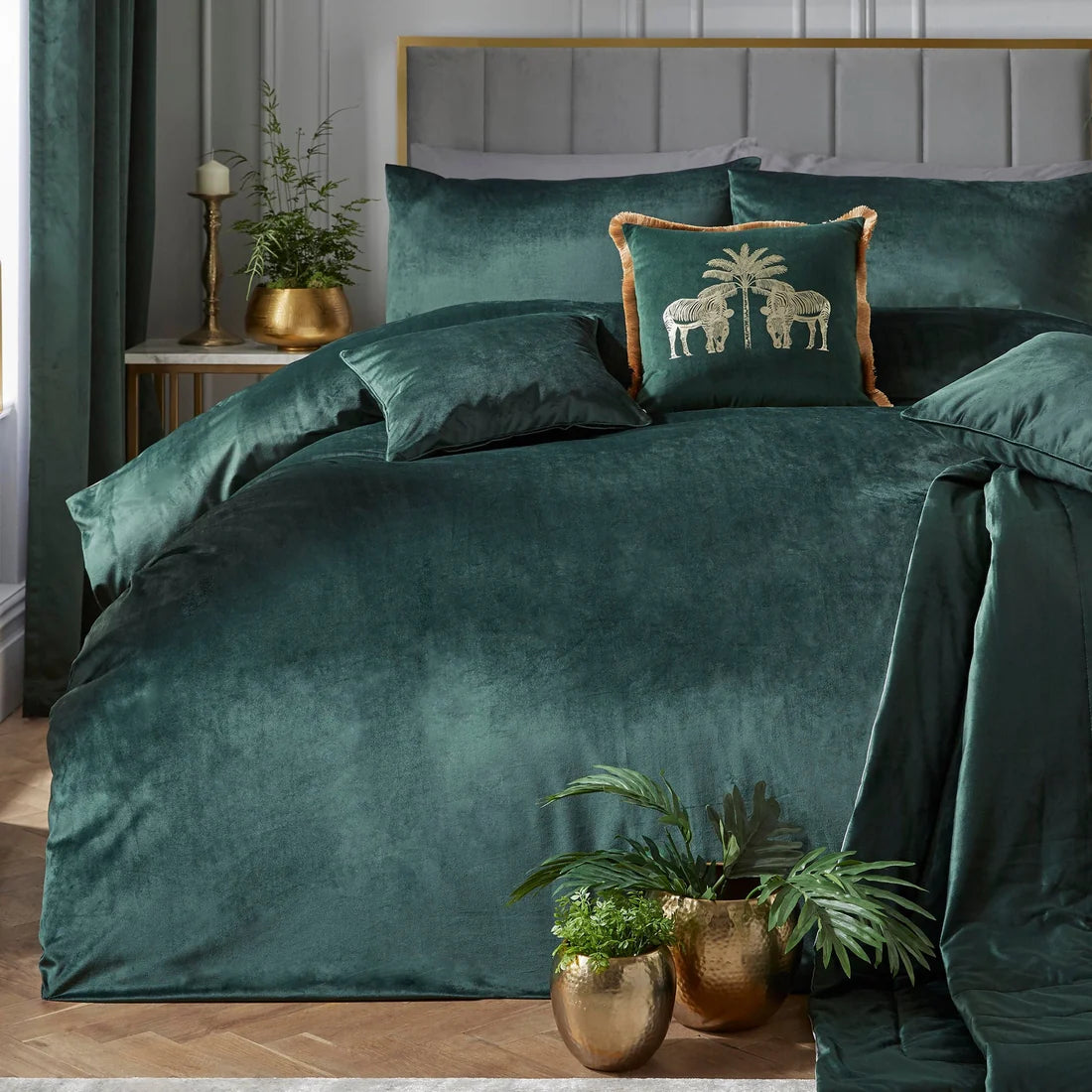 Laurence Llewelyn-Bowen Montrose Duvet Cover Set in Bottle Green