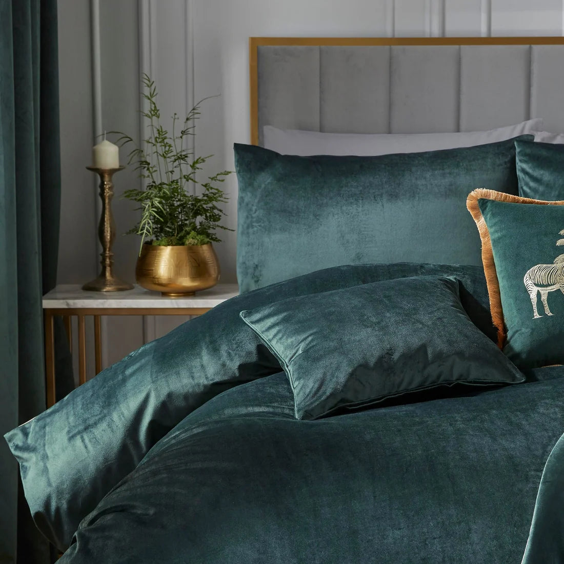 Laurence Llewelyn-Bowen Montrose Duvet Cover Set in Bottle Green