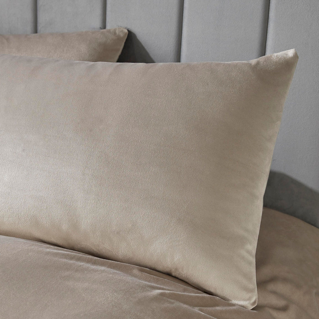 Laurence Llewelyn-Bowen Montrose Duvet Cover Set in Linen