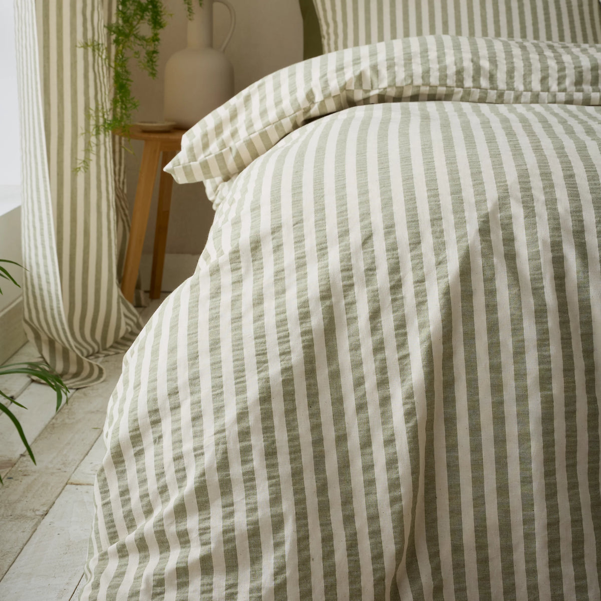 Pineapple Elephant Cotton Rich Woven Stripe Duvet Cover Set Green