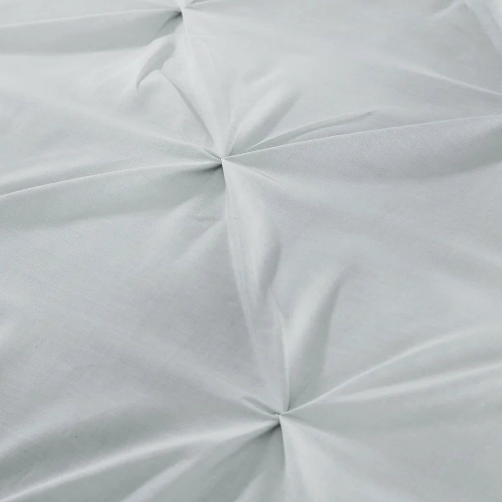 Close-up of the soft polycotton fabric on the Serene Lara duvet cover set.