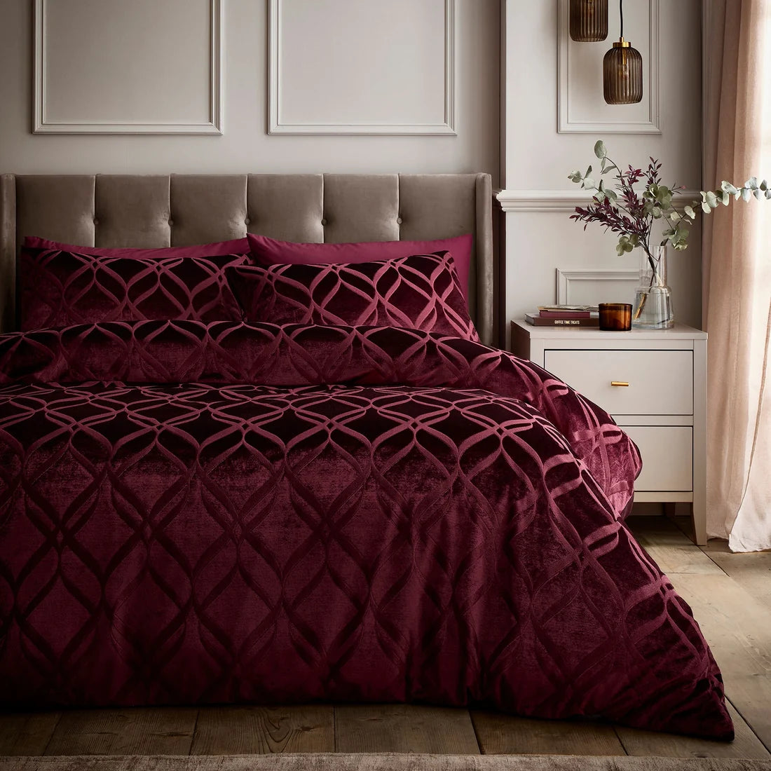 Soiree Belfort velvet ogee duvet cover set in berry.